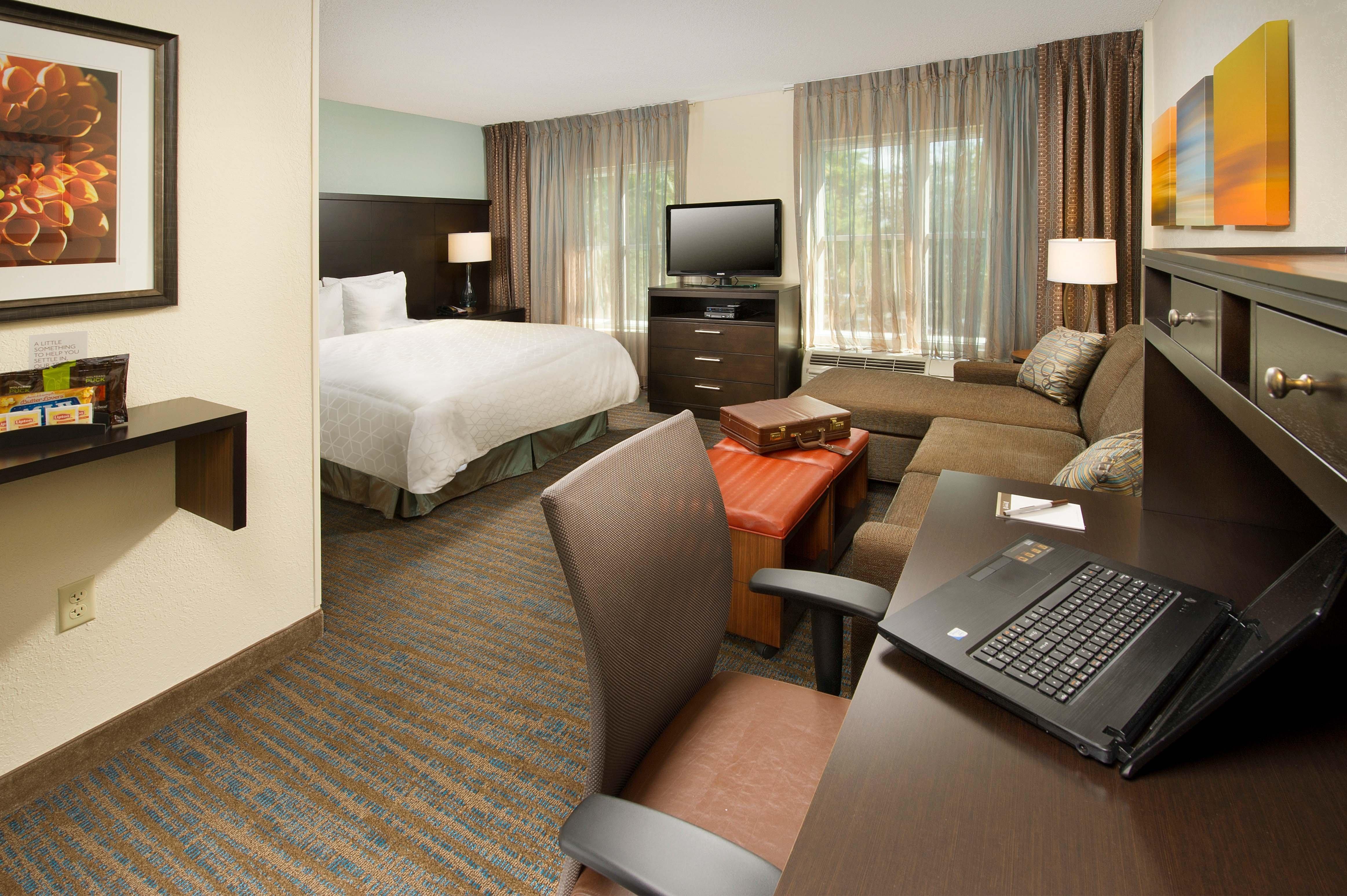 Staybridge Suites Bismarck By Ihg Exterior foto